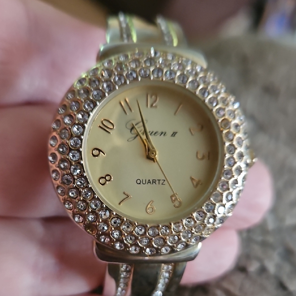 Geneva Women's Gold-Tone Watch